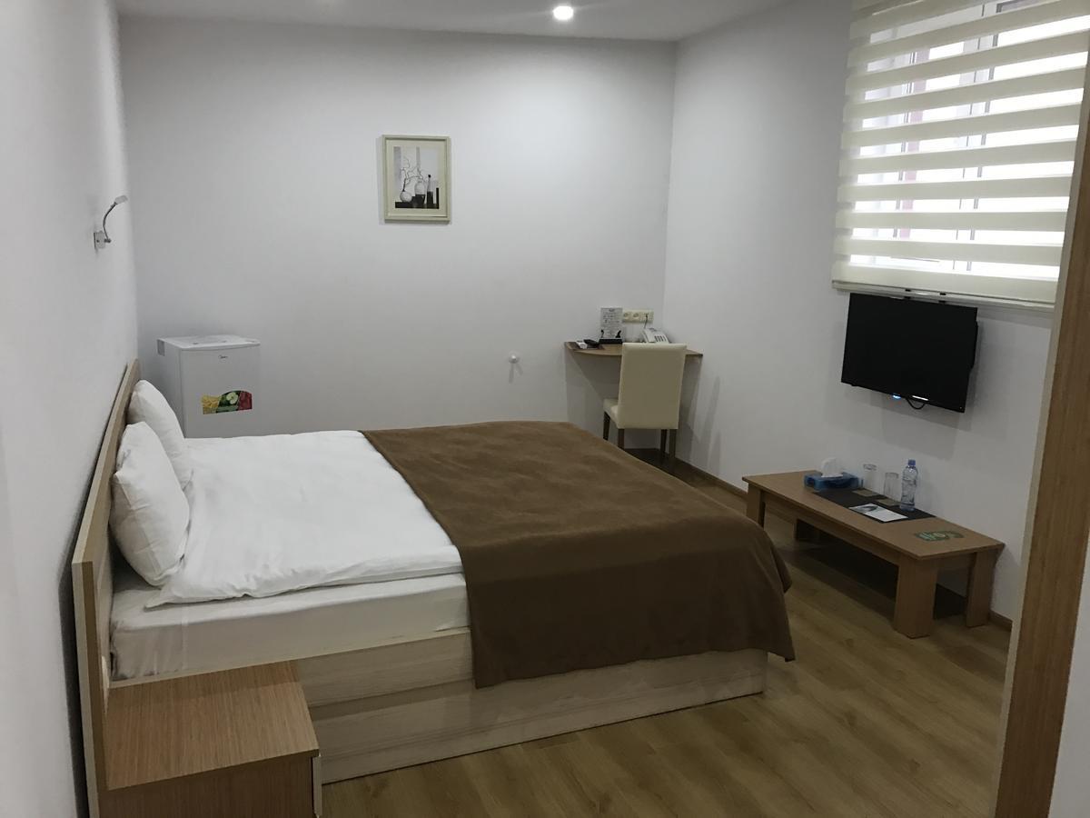 Hotel Marseille 바투미 외부 사진